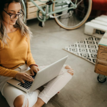 Kelly VanHoveln Effortless Sales Mini-Course, effortless sales course, sales training online, learn sales fast, sales course for beginners, online selling strategies, sales mini course download, effortless sales training, improve sales skills, conversion strategies course, digital sales course, sales mindset training, business sales course, client closing techniques, authentic selling methods, sales tips for entrepreneurs, sales coaching program, high ticket sales training, lead conversion course, modern sales techniques